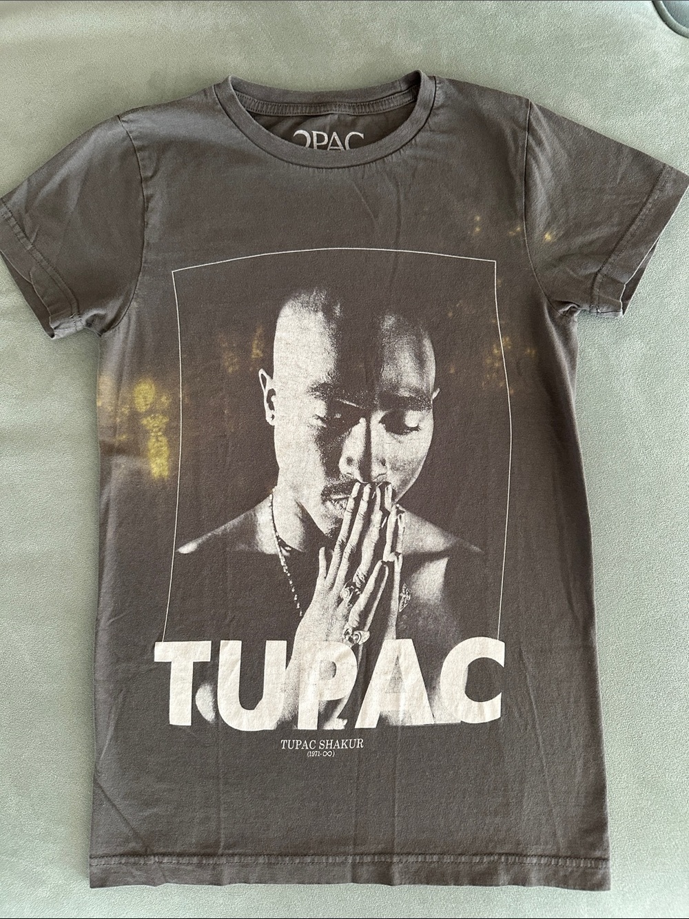 Tupac Graphic Tee in Charcoal Gray with size Small Unisex